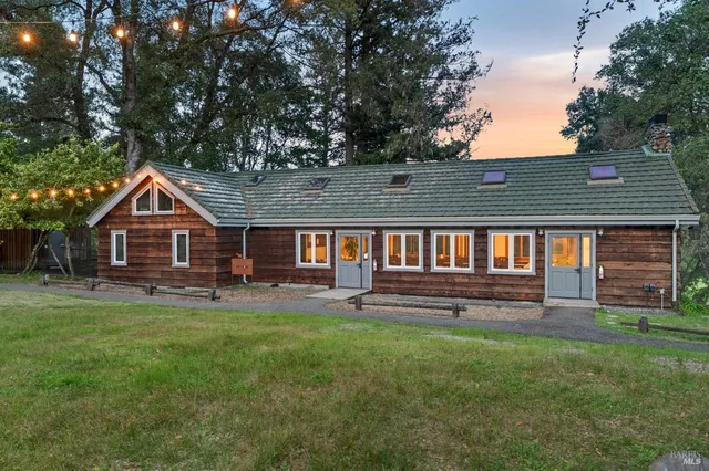 $9,950,000 | 18501 Van Zandt Resort Road, Philo, CA 95466