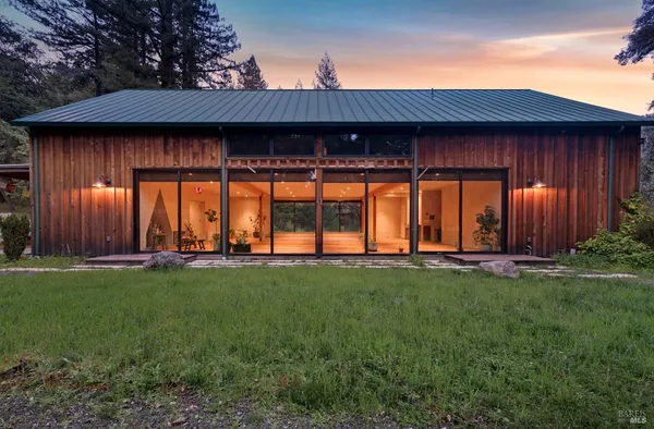 $9,950,000 | 18501 Van Zandt Resort Road, Philo, CA 95466
