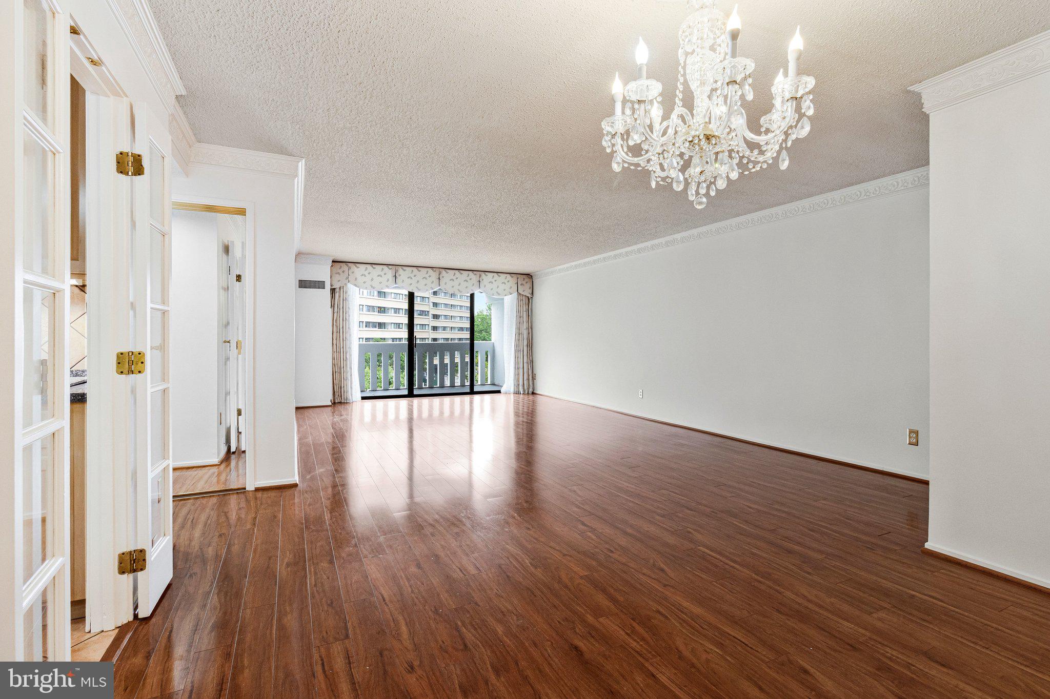 6101 Edsall Road, Unit 407 Alexandria, VA 22304 - Photo 2 of 54 Living Room