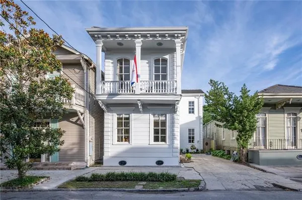 $900,000 | 3454 Laurel Street, New Orleans, LA 70115