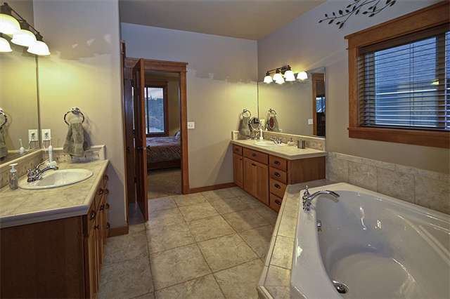 1408 North Rim View Street Spokane, WA 99224 - Photo 6 of 9