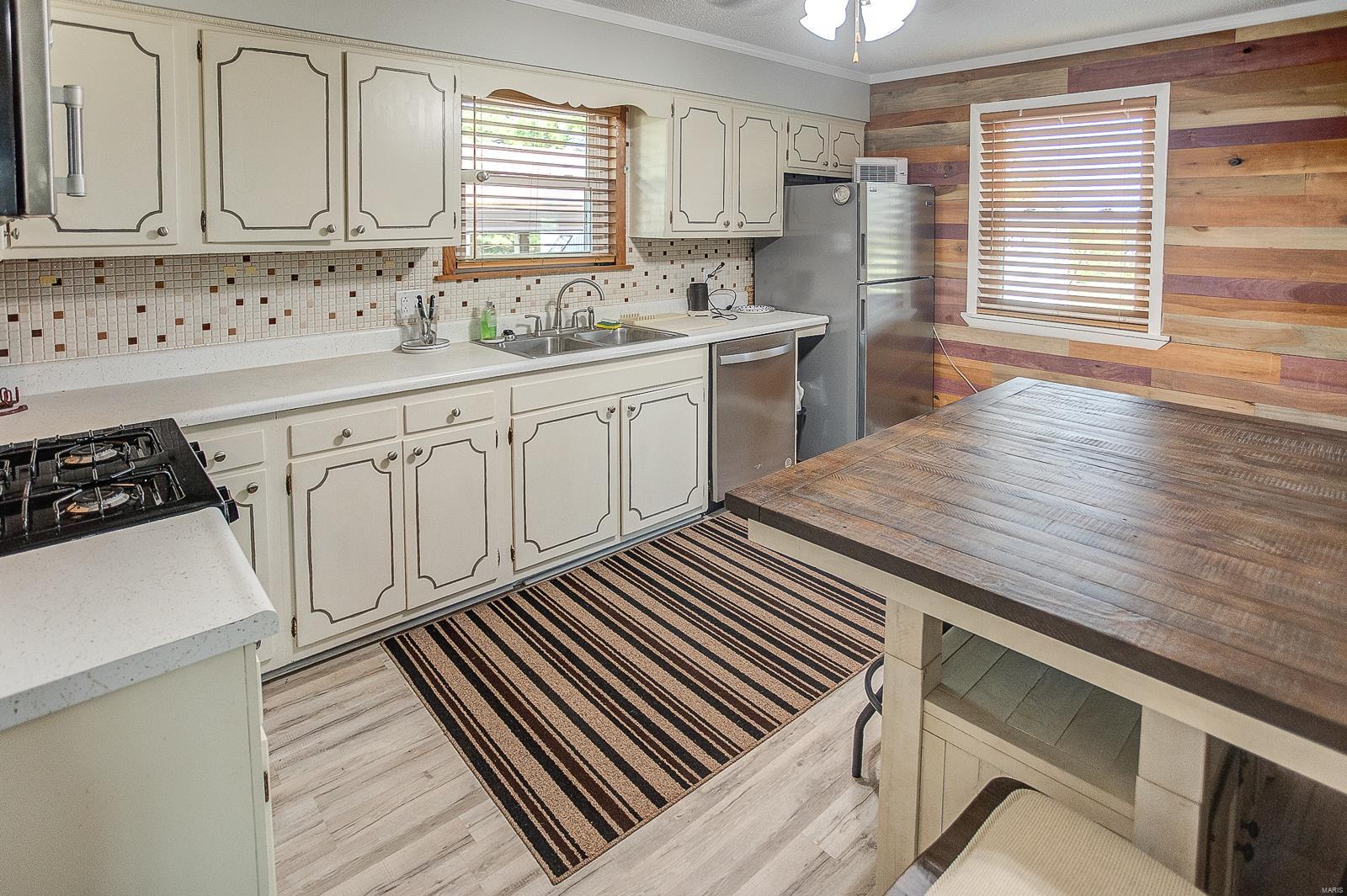 2713 Vulliet Road Highland, IL 62249 - Photo 3 of 15