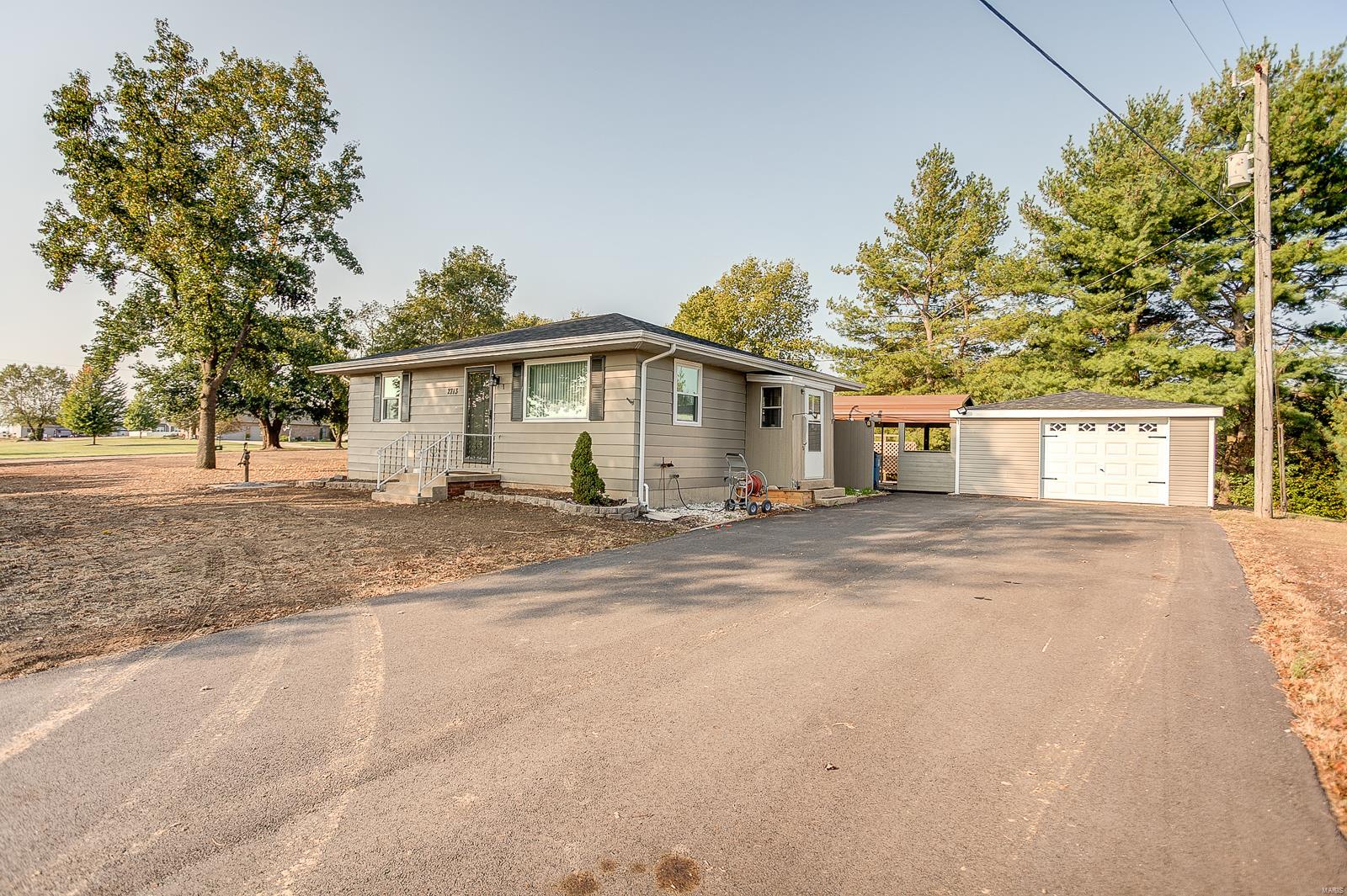 2713 Vulliet Road Highland, IL 62249 - Photo 8 of 15