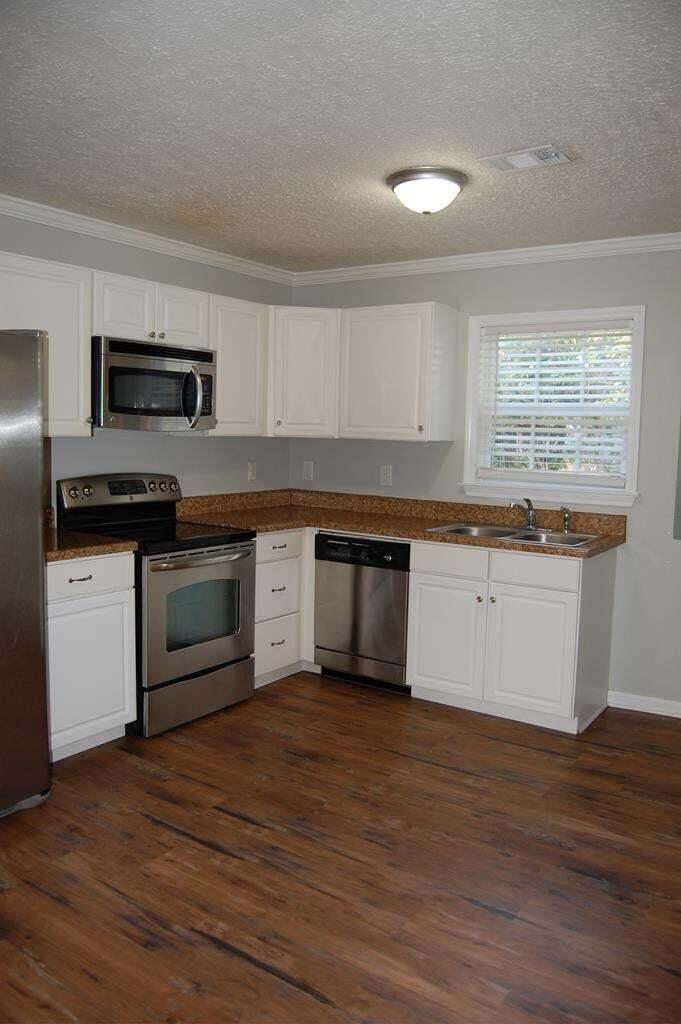 111 Smallridge Street Aiken, SC 29803 - Photo 4 of 23