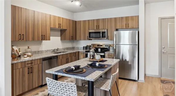 $1,628 | 1000 Chatham Center S Drive, Unit B1, Savannah, GA 31405
