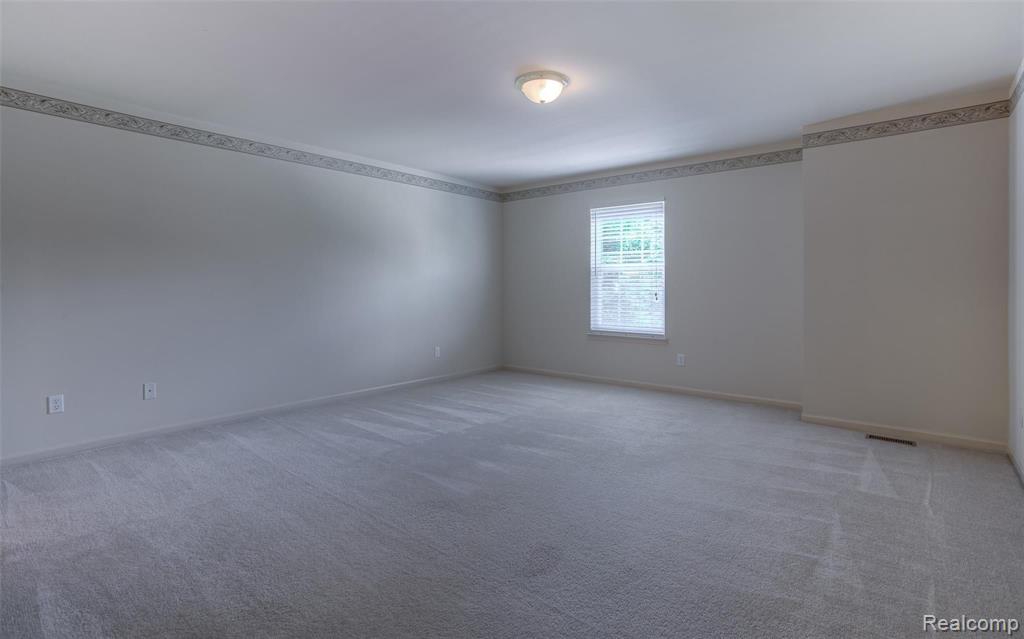 682 West Bluff Court Rochester Hills, MI 48307 - Photo 10 of 37