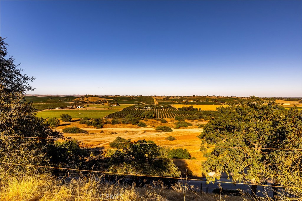 7485 Monterey Road Paso Robles, CA 93446 - Photo 5 of 51 Gallery Image 5