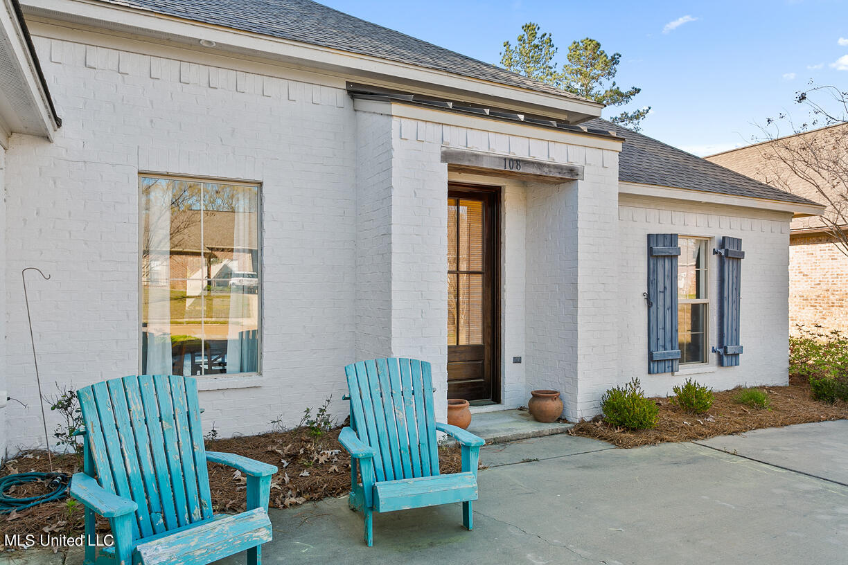 108 Hampton Place Madison, MS 39110 - Photo 2 of 29 108 Hampton 2Pl final-2