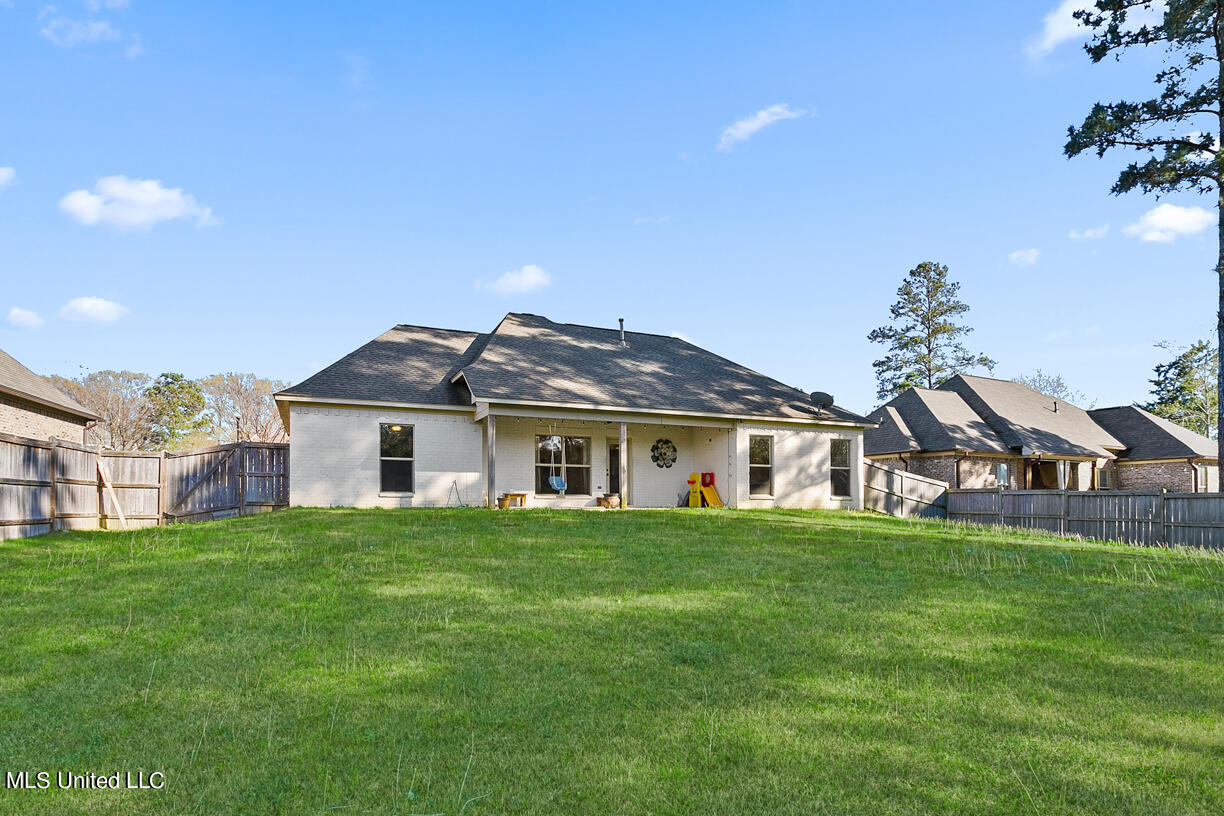 108 Hampton Place Madison, MS 39110 - Photo 28 of 29 108 Hampton 2Pl final-29