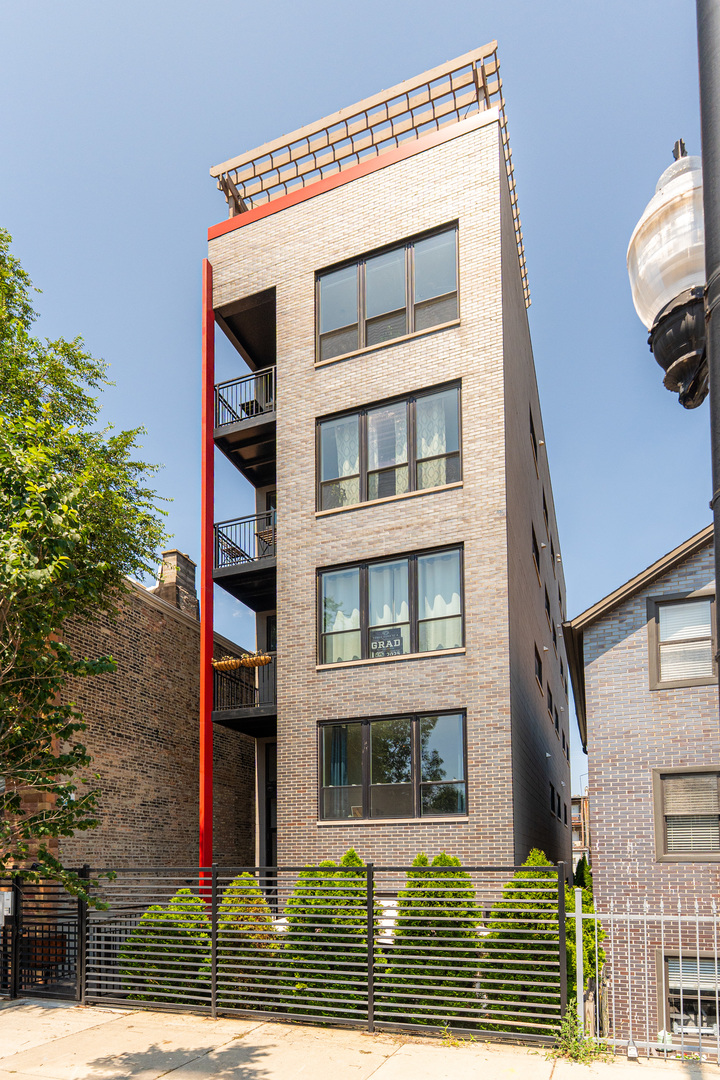 2108 West 18th Place, Unit 2 Chicago, IL 60608 - Photo 2 of 23