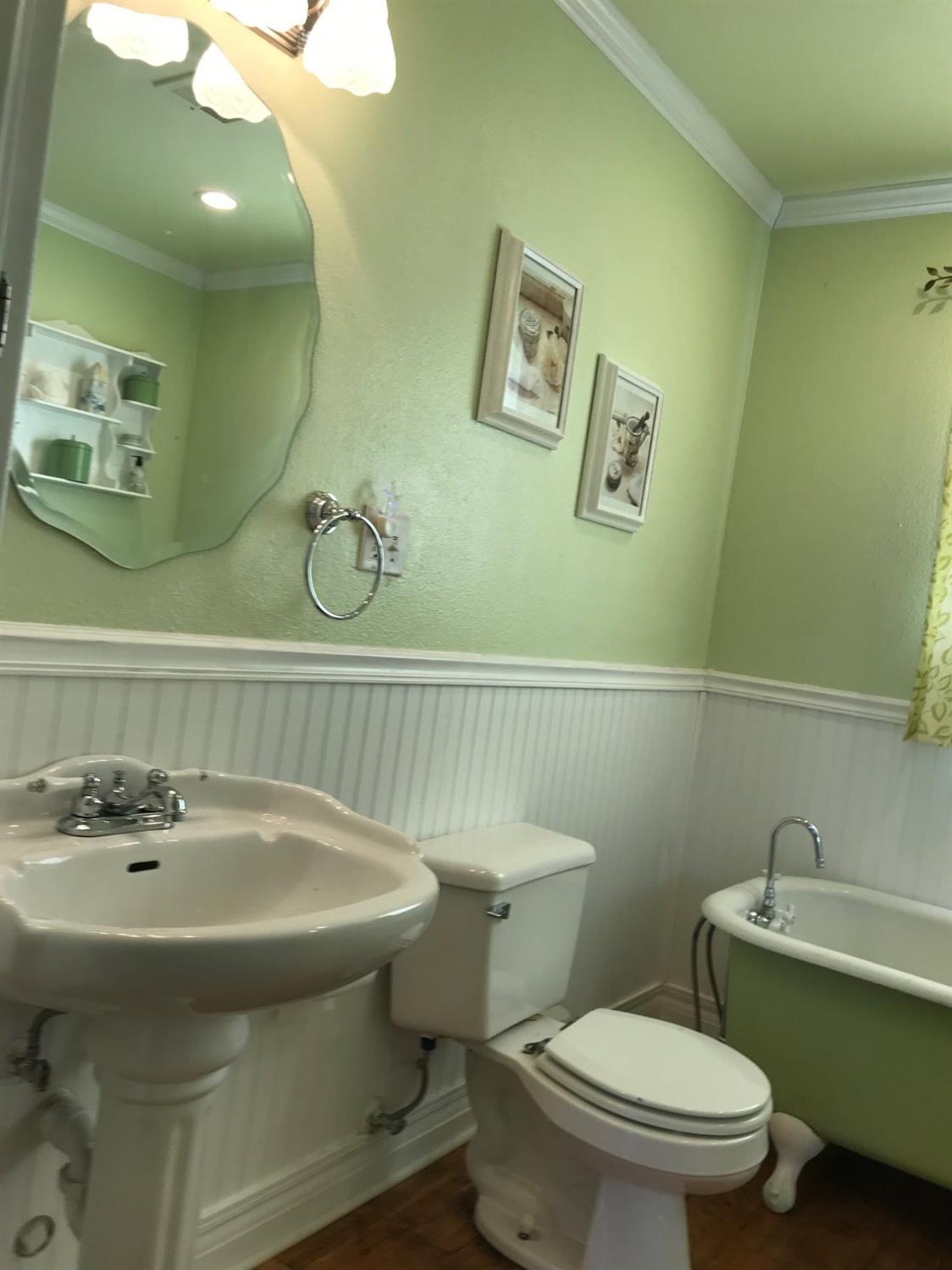 695 Monroe Street Coalinga, CA 93210 - Photo 45 of 60