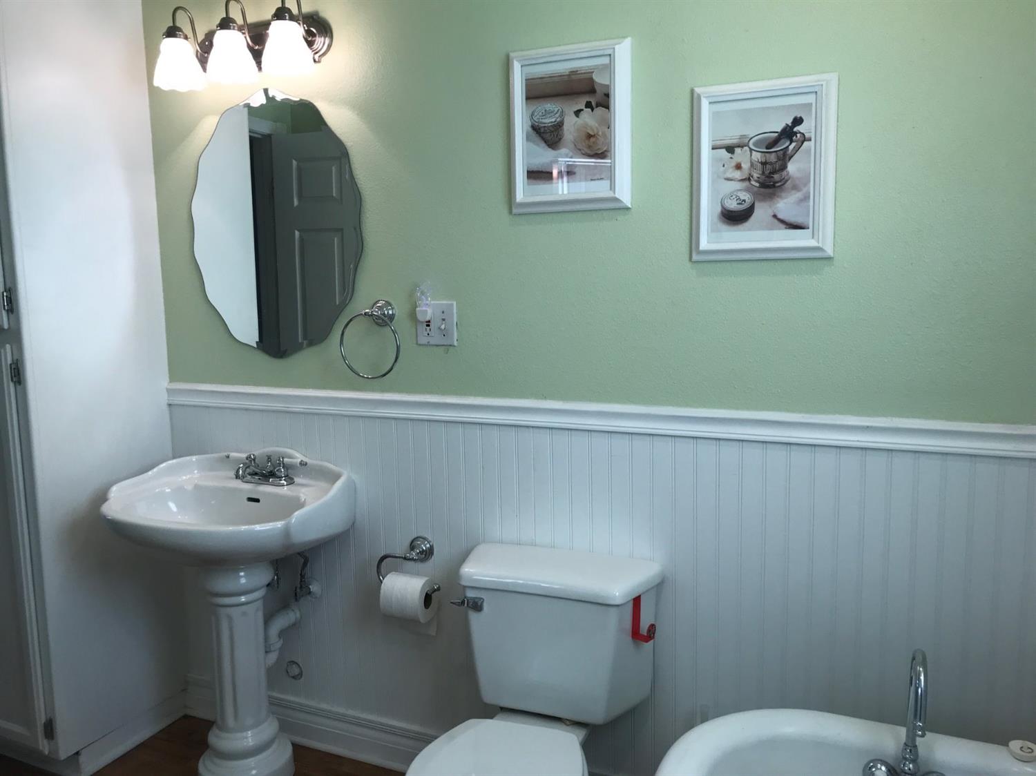 695 Monroe Street Coalinga, CA 93210 - Photo 46 of 60