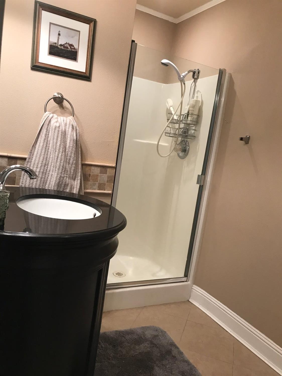 695 Monroe Street Coalinga, CA 93210 - Photo 9 of 60