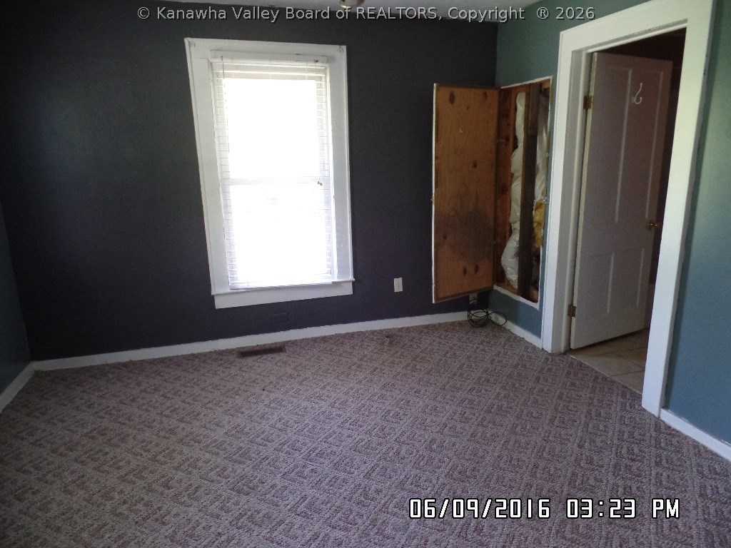 5280 Elk River Road South Elkview, WV 25071 - Photo 4 of 10 Gallery Image 4