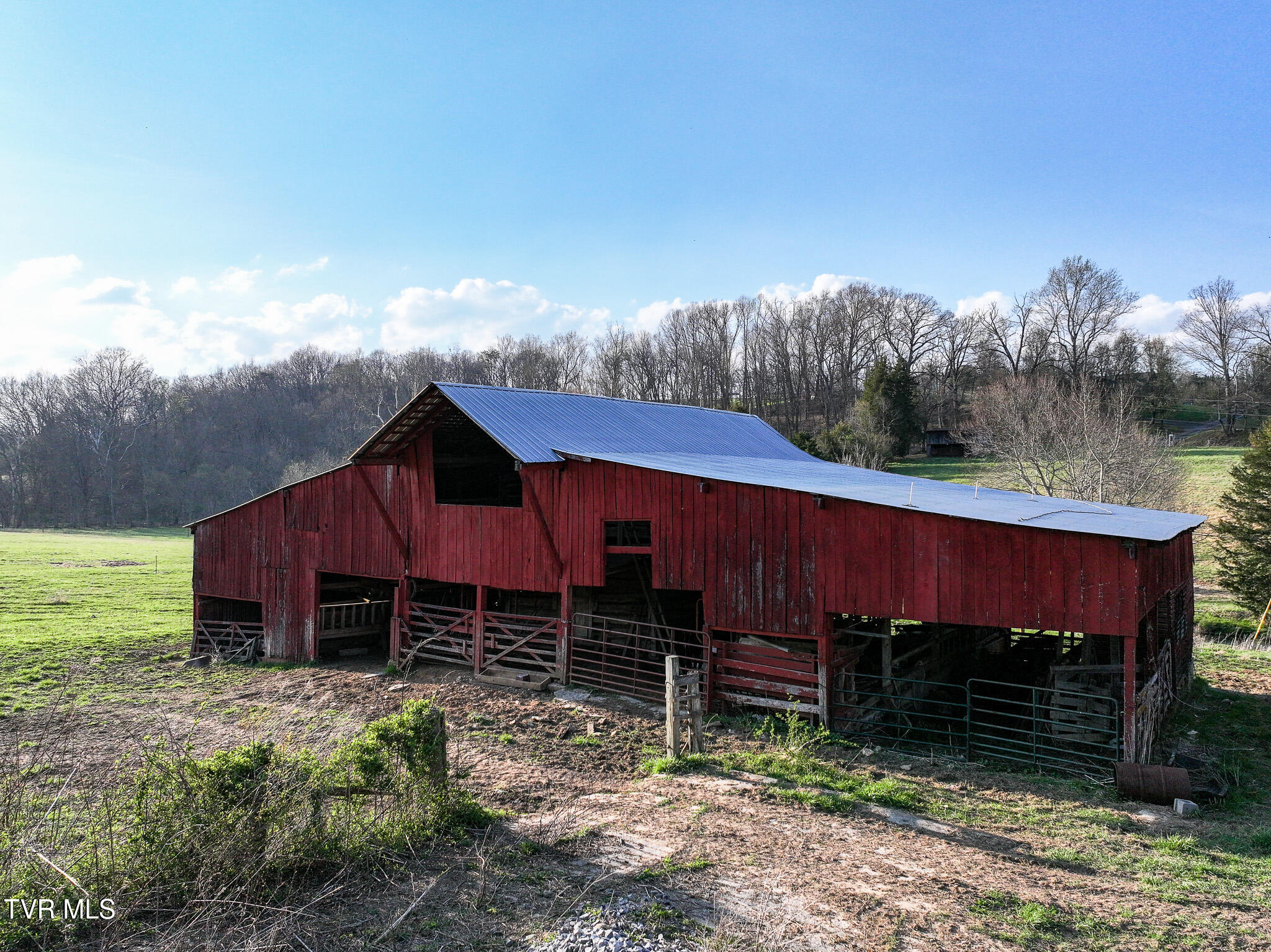 465 Clear Creek Road, Unit 1 Chuckey, TN 37641 - Photo 16 of 44 DJI_20260326170329_0298_D