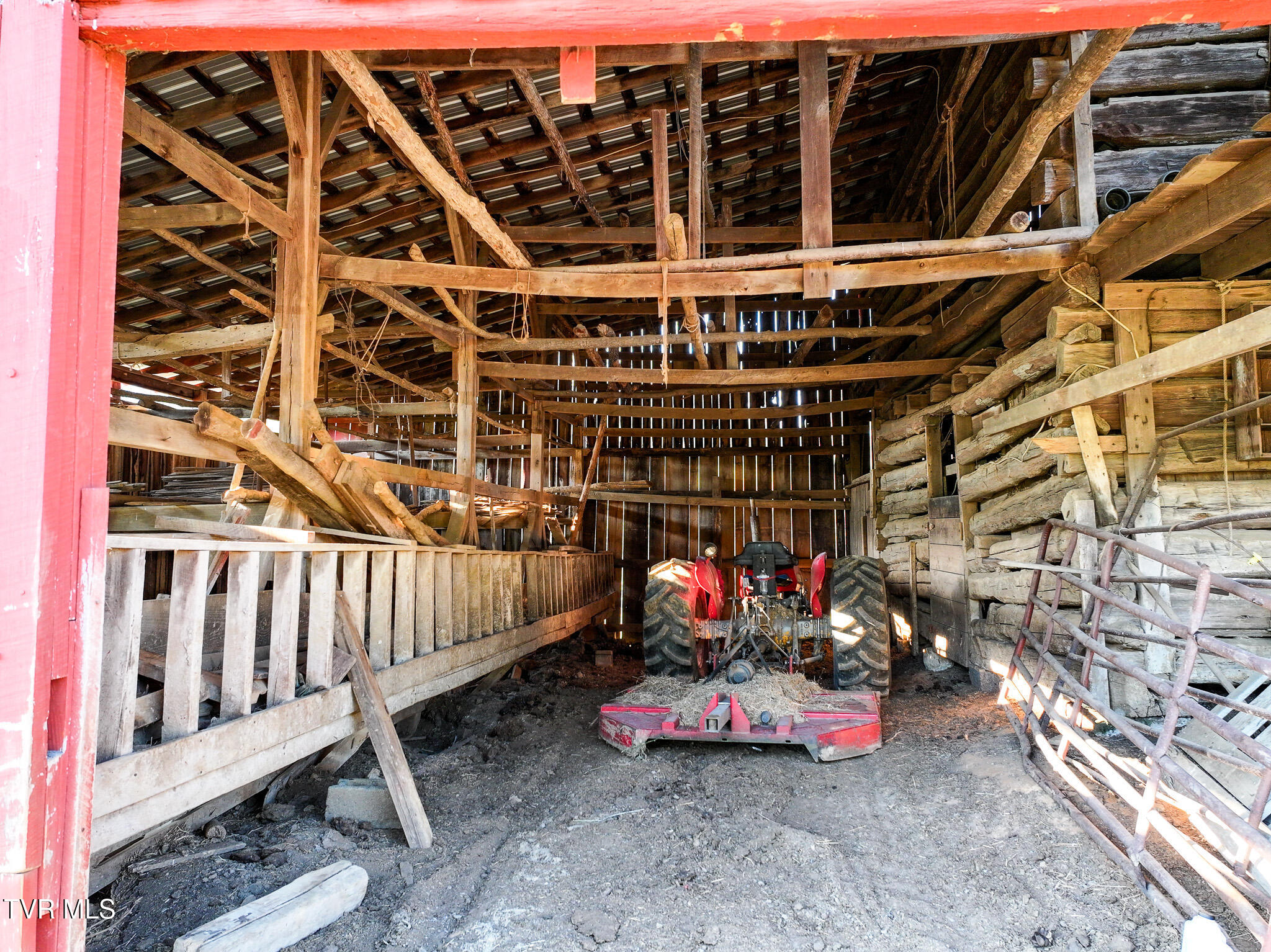 465 Clear Creek Road, Unit 1 Chuckey, TN 37641 - Photo 17 of 44 DJI_20260326170426_0303_D