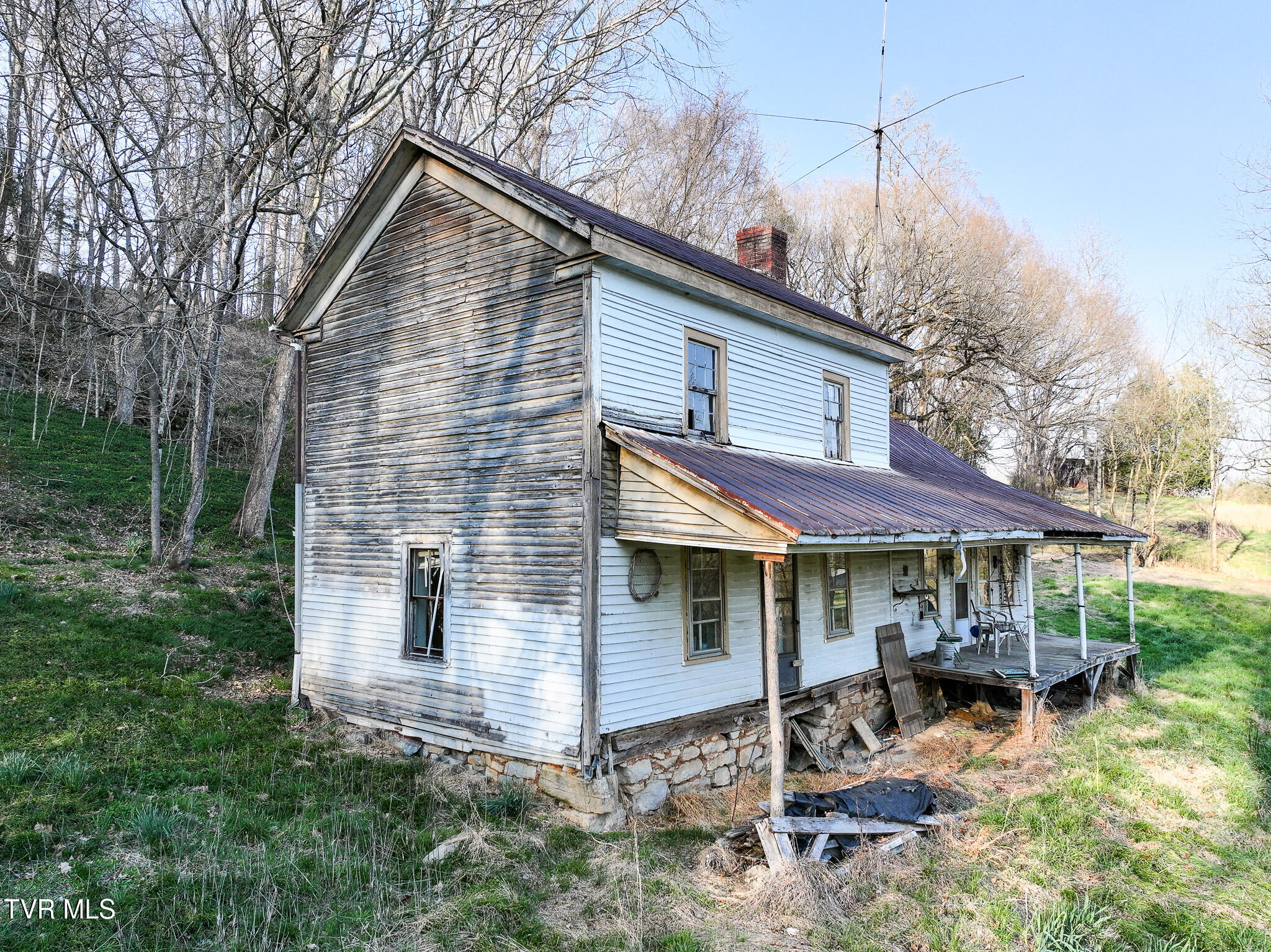 465 Clear Creek Road, Unit 1 Chuckey, TN 37641 - Photo 30 of 44 DJI_20260326170803_0319_D