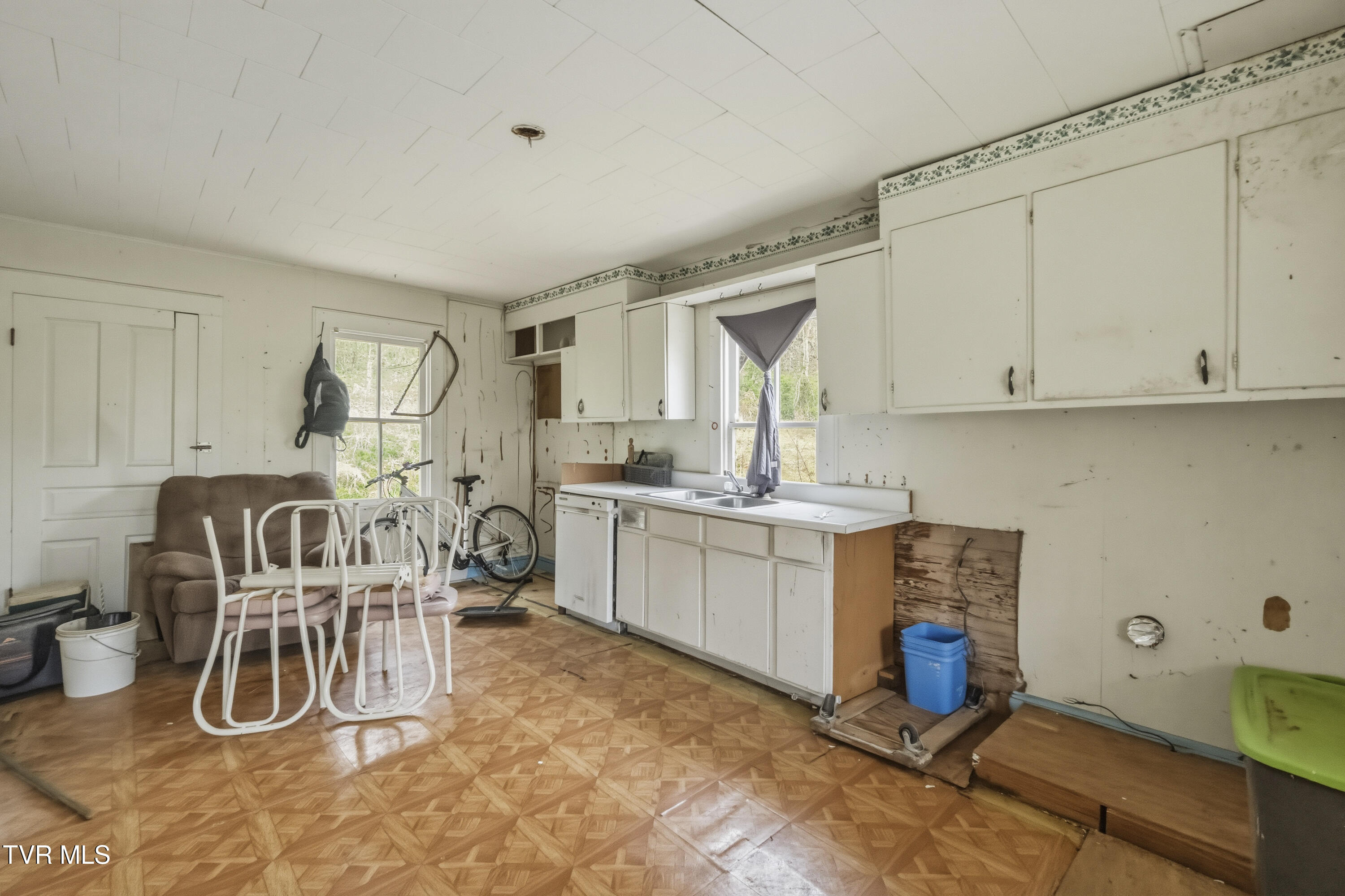 465 Clear Creek Road, Unit 1 Chuckey, TN 37641 - Photo 43 of 44 DSC05453 (1)