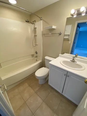 $3,599 | 10 Museum Way, Unit 1523, Cambridge, MA 02141