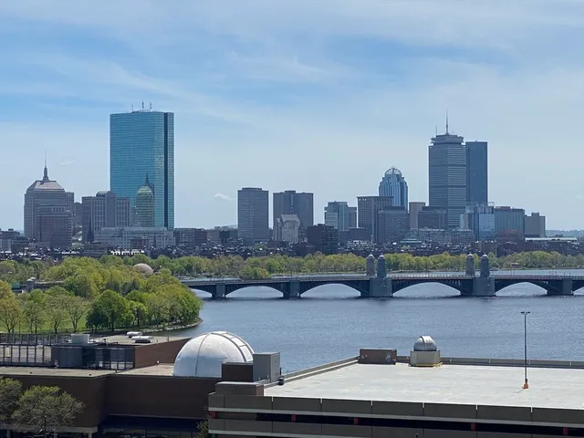 $3,599 | 10 Museum Way, Unit 1523, Cambridge, MA 02141