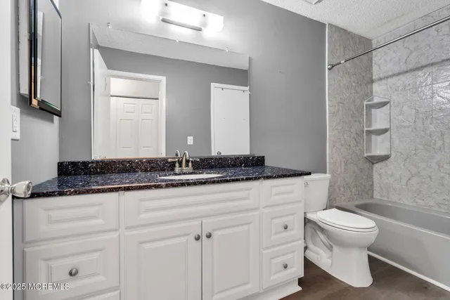 $300,000 | 705 Bluebell Drive, Jackson, NJ 08527