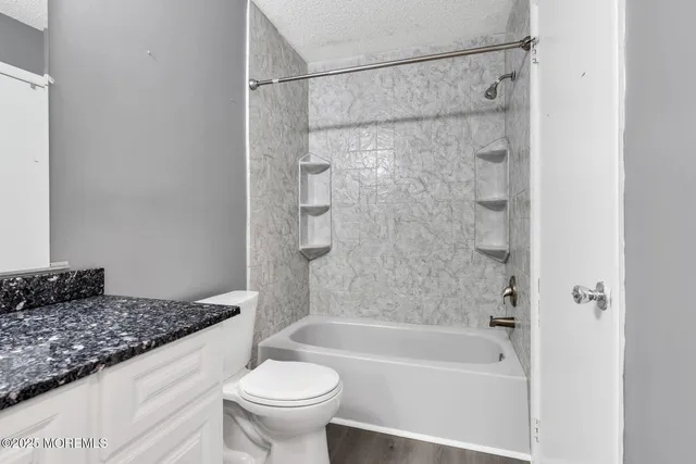 $300,000 | 705 Bluebell Drive, Jackson, NJ 08527