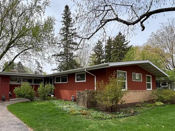$574,900 | 4205 Somerset Lane, Madison, WI 53711