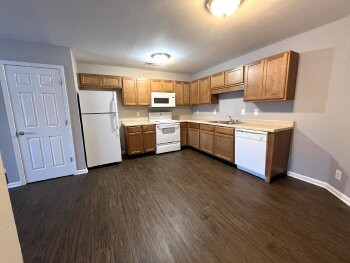 9103 Pembroke Road, Unit A Oak Grove, KY 42262 - Photo 4 of 12 Gallery Image 4