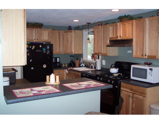 102 Wyman Road Billerica, MA 01821 - Photo 7 of 20 Gallery Image 7