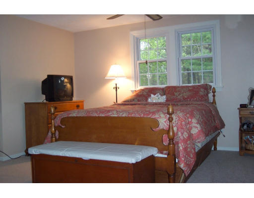 102 Wyman Road Billerica, MA 01821 - Photo 10 of 20 Gallery Image 10