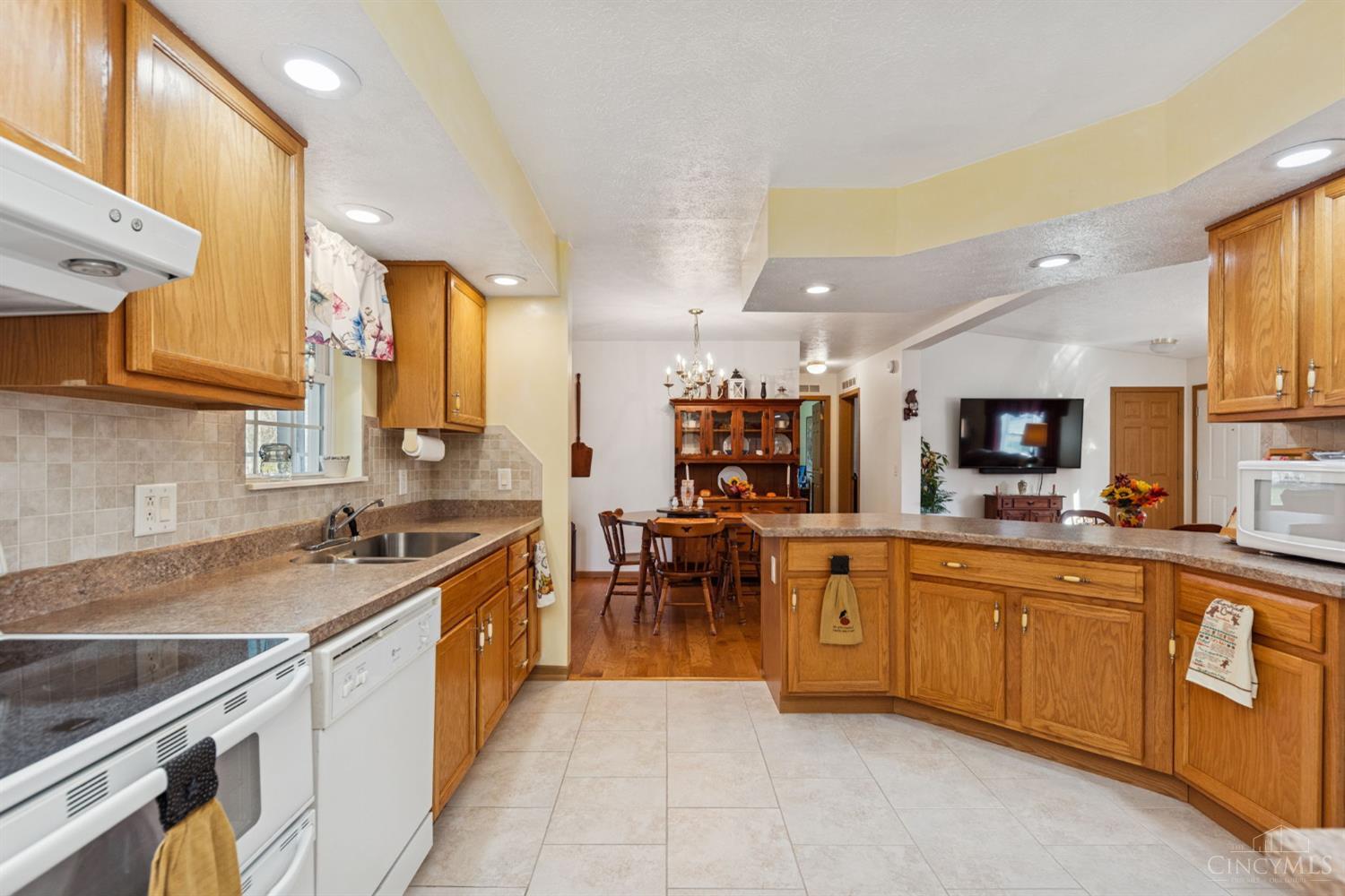 1689 Eckmansville Road West Union, OH 45693 - Photo 8 of 32