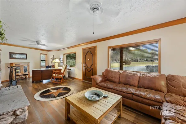 $725,000 | 221 Willow Lane, Hagerman, ID 83332