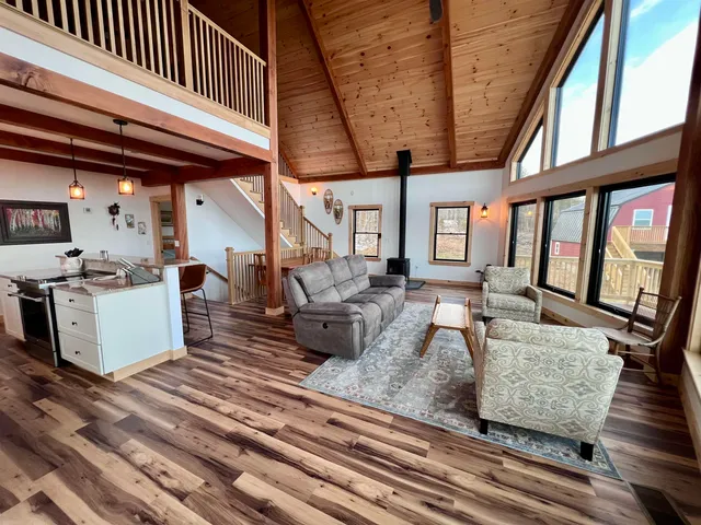 $2,800 | 49 Neal Hill Road, Tuftonboro, NH 03816