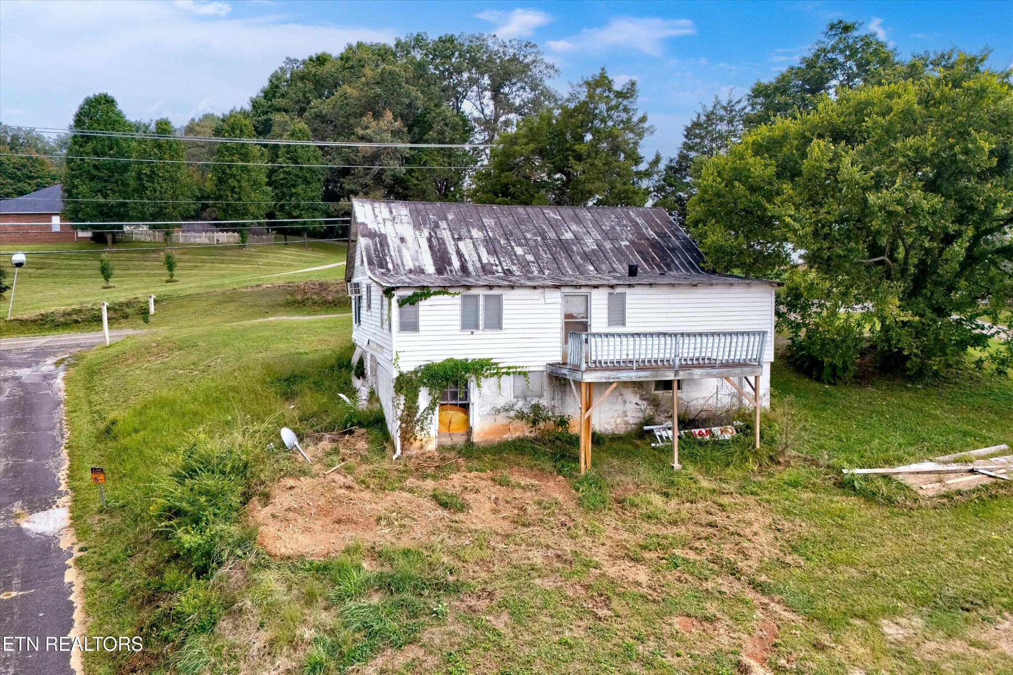 7944 Hill Road Knoxville, TN 37938 - Photo 5 of 28