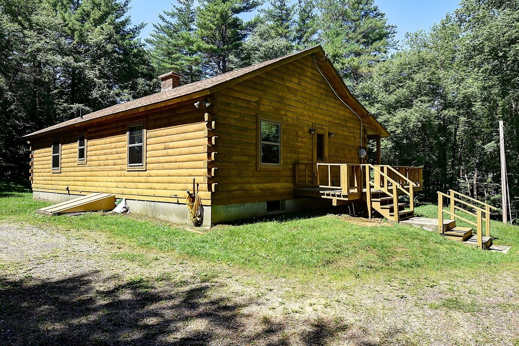 26 Gay Road Brookfield, MA 01506 - Photo 2 of 19