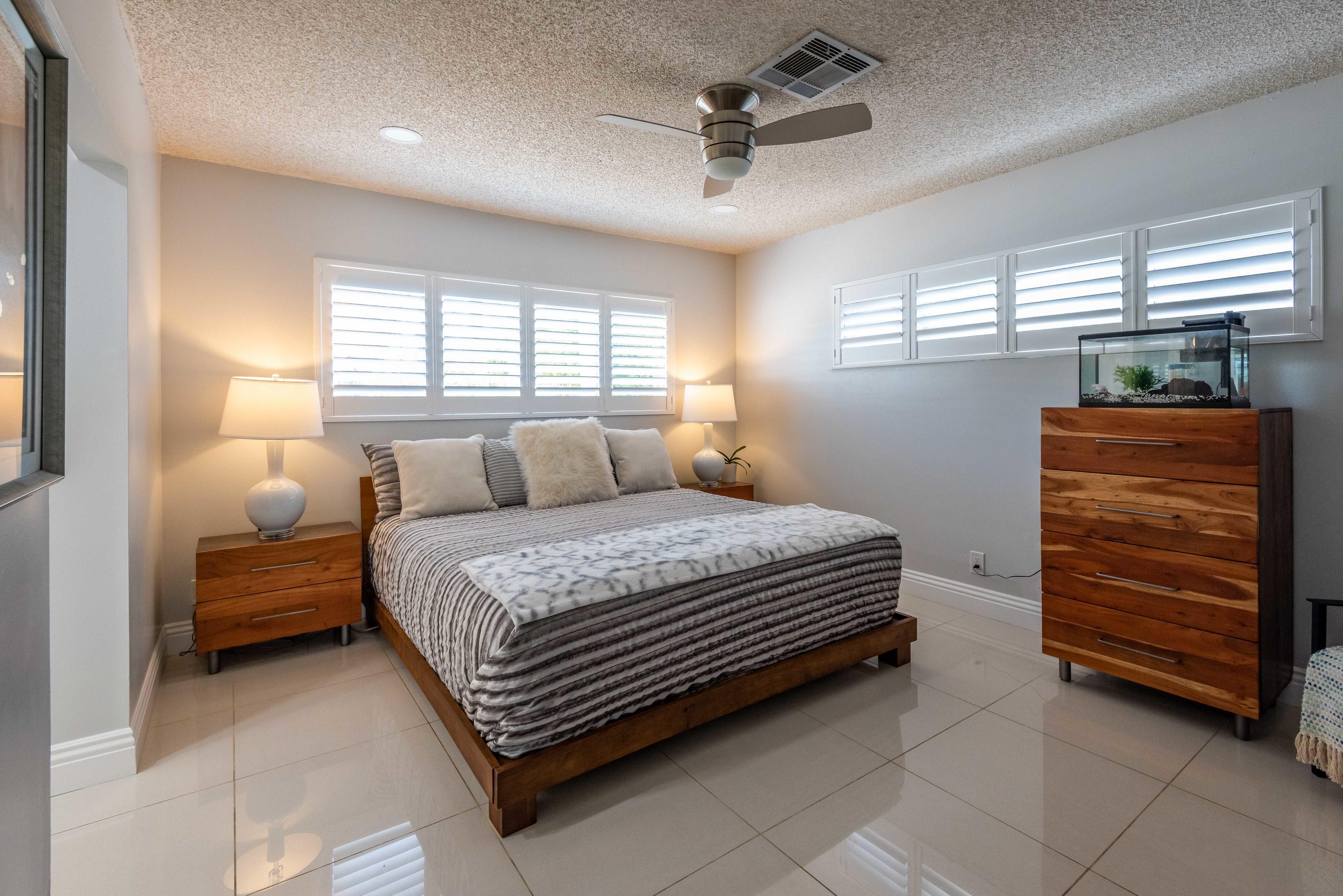 263 East Morongo Road Palm Springs, CA 92264 - Photo 13 of 29 a bedroom with a bed and a window