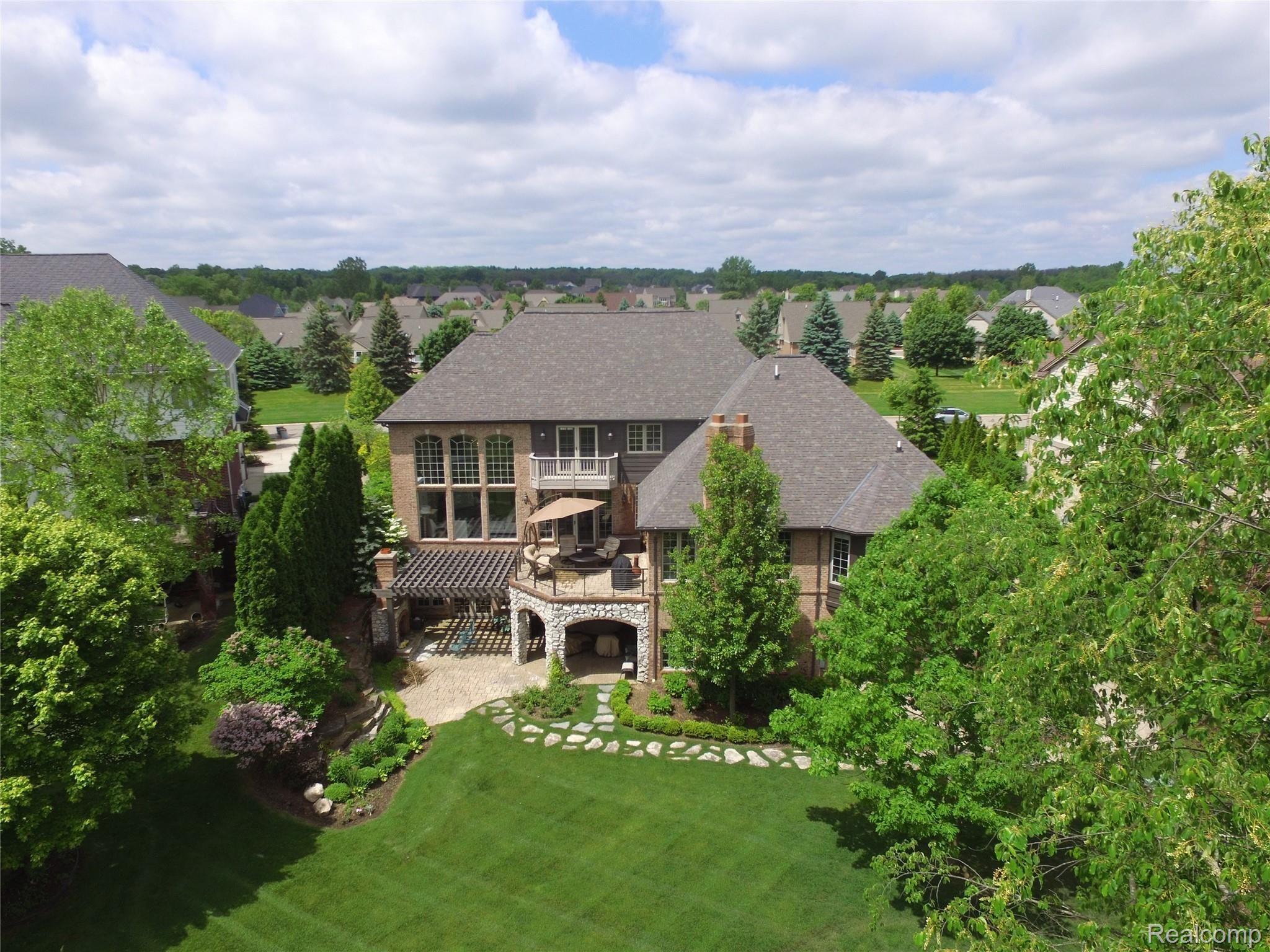 4588 Oakhurst Ridge Road Clarkston, MI 48348 - Photo 2 of 76 Backyard View.JPG