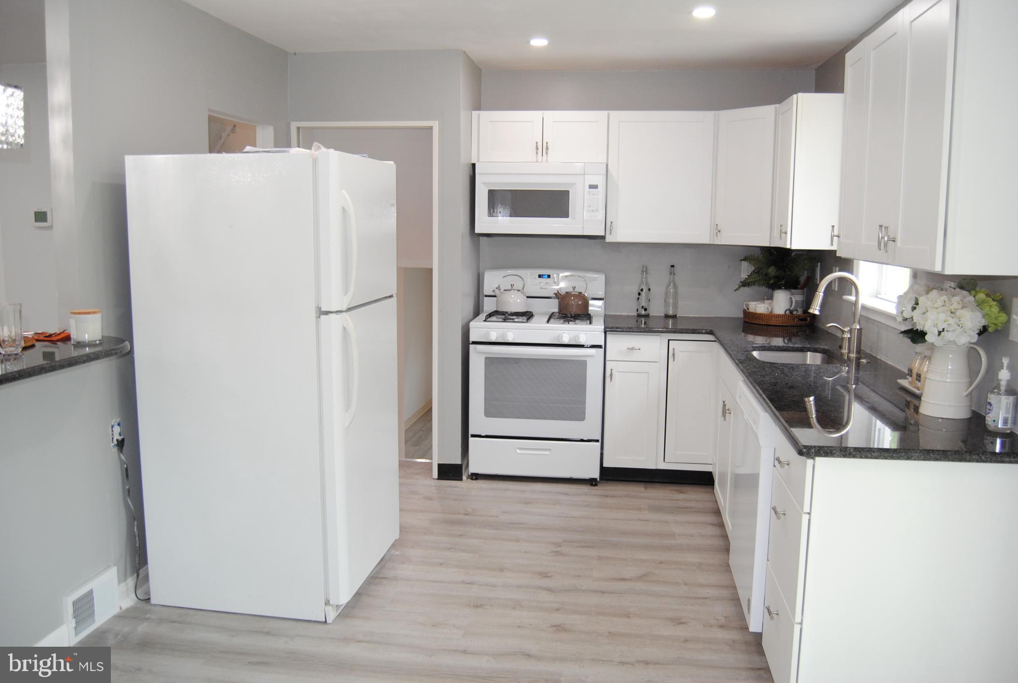 2065 Geoffrey Road Willow Grove, PA 19090 - Photo 11 of 23 kitchen