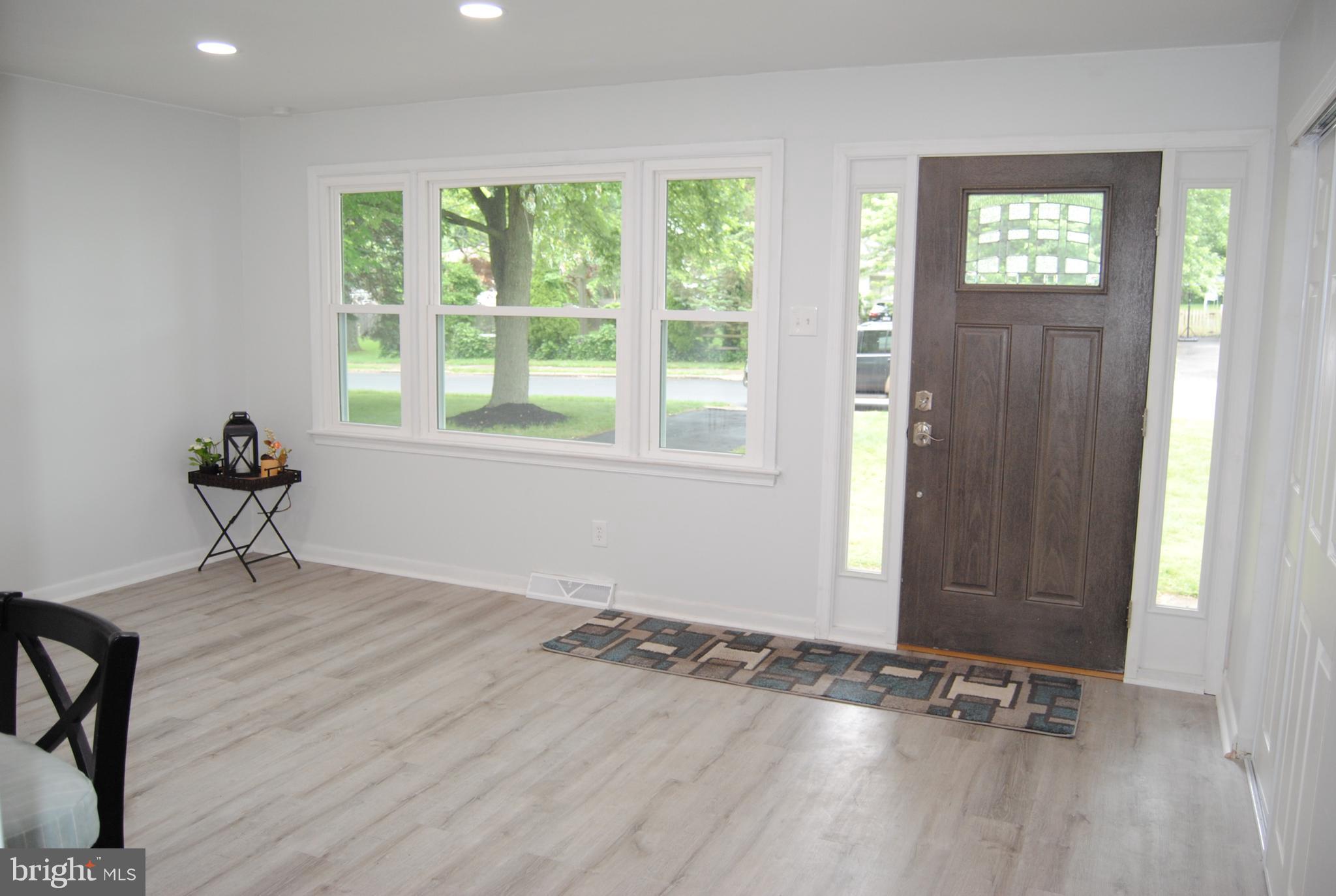 2065 Geoffrey Road Willow Grove, PA 19090 - Photo 6 of 23 living room