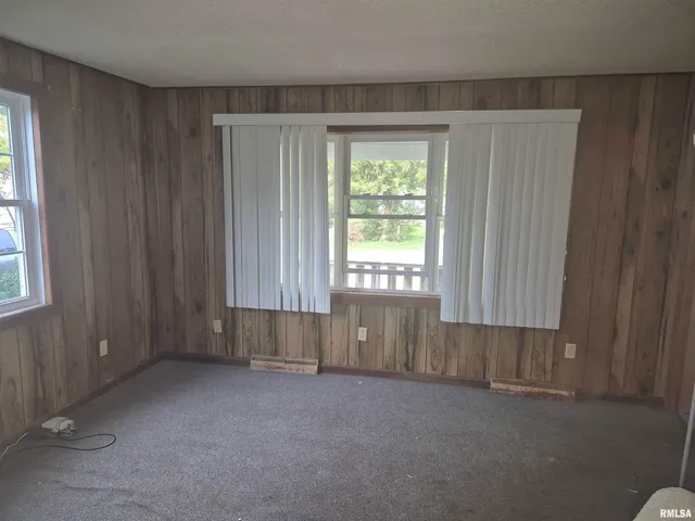 $60,000 | 405 South Shaw Street, Harrisburg, IL 62946