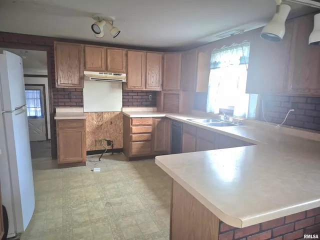 $60,000 | 405 South Shaw Street, Harrisburg, IL 62946