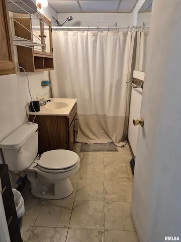 $60,000 | 405 South Shaw Street, Harrisburg, IL 62946