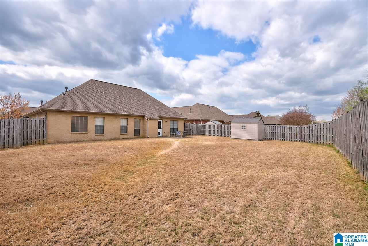 213 Queens Gate Alabaster, AL 35114 - Photo 2 of 23