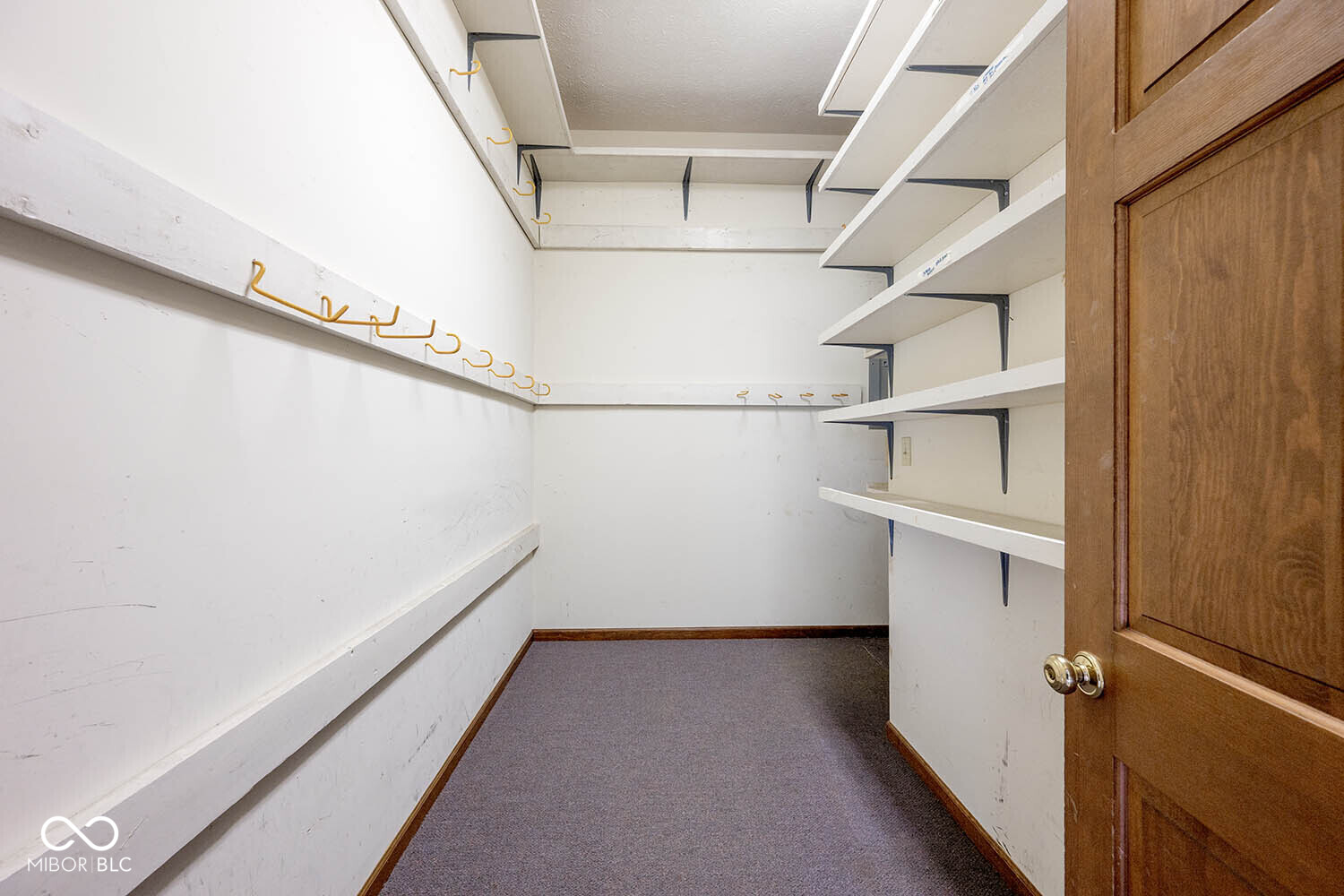 8959 Rexford Road Indianapolis, IN 46260 - Photo 44 of 51 Gallery Image 44