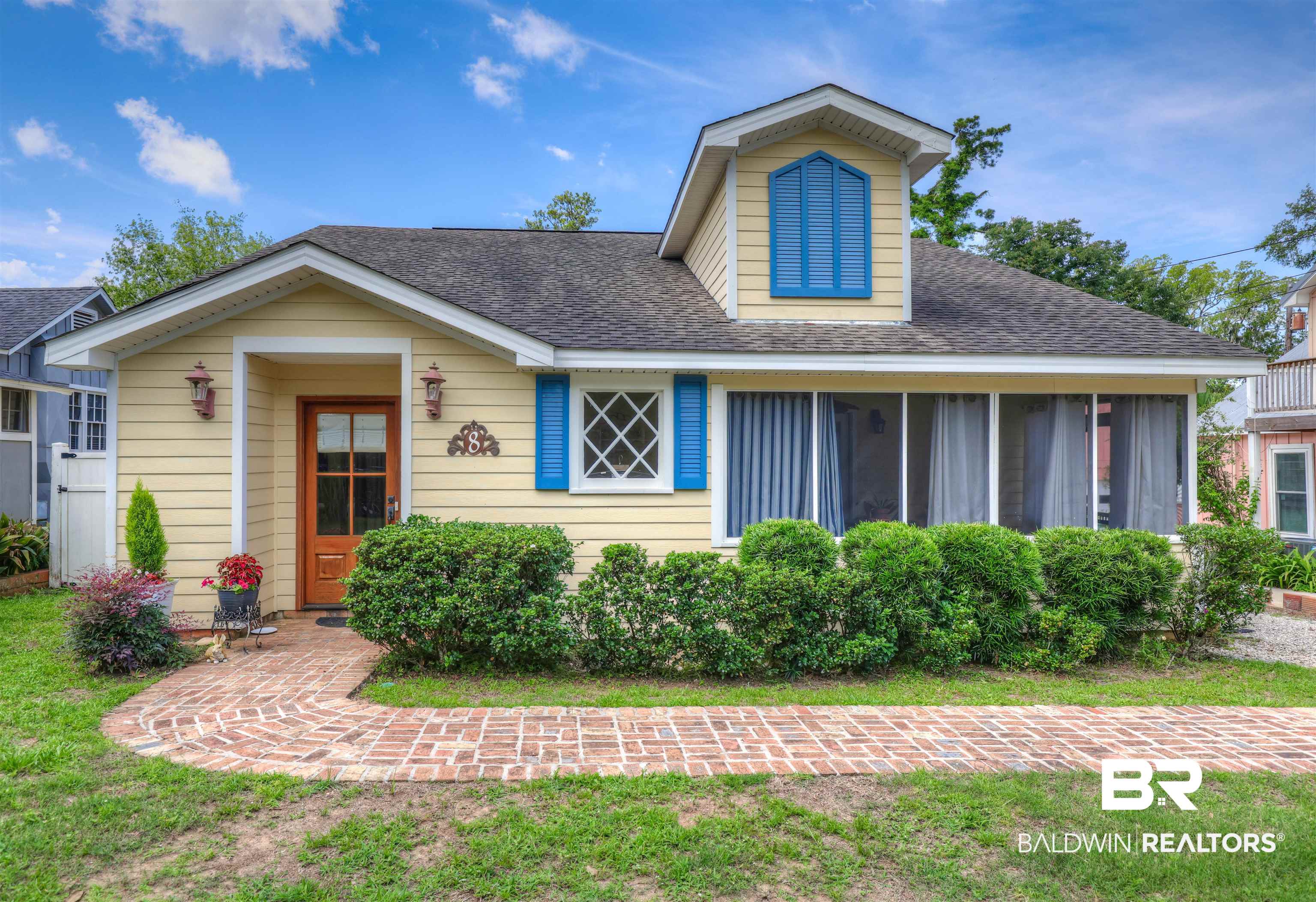 8 White Avenue Fairhope, AL 36532 - Photo 1 of 39 Front of Cottage