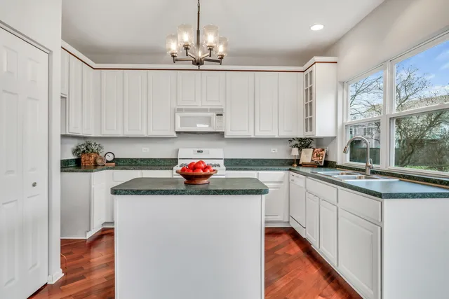 $399,000 | 1948 Lily Lane, Round Lake, IL 60073