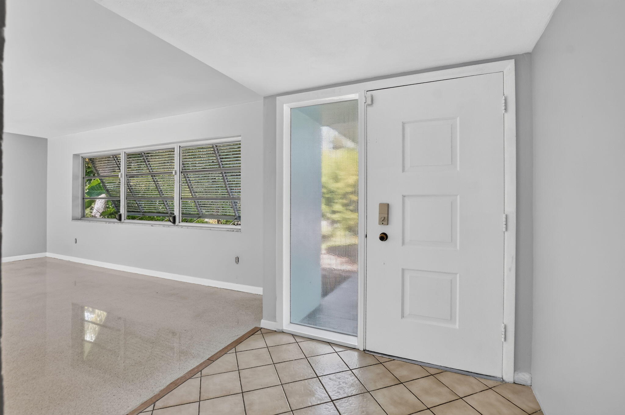 200 Northwest 11th Avenue Boca Raton, FL 33486 - Photo 14 of 78 5-web-or-mls-DSC_7481