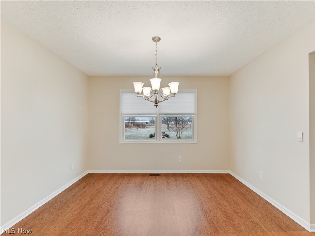 7965 Beach Road Wadsworth, OH 44281 - Photo 8 of 35