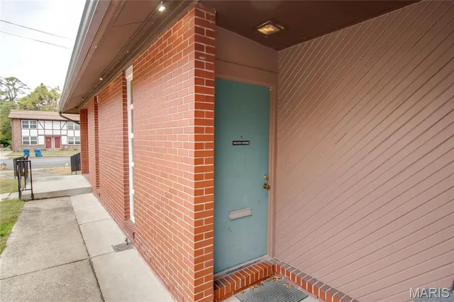 $84,900 | 2201 State Street, Alton, IL 62002