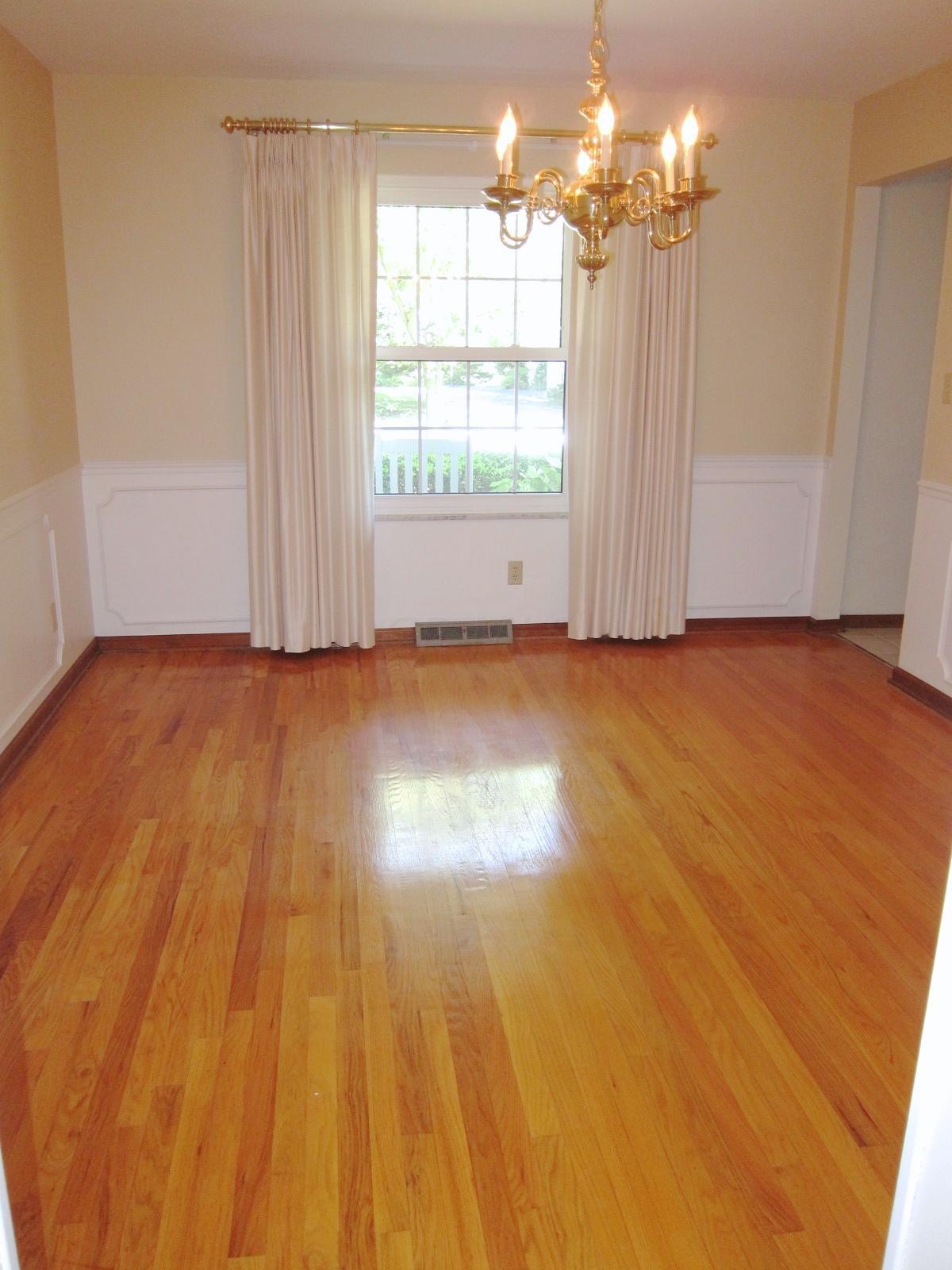 1343 Windham Road Columbus, OH 43220 - Photo 12 of 36 Gallery Image 12